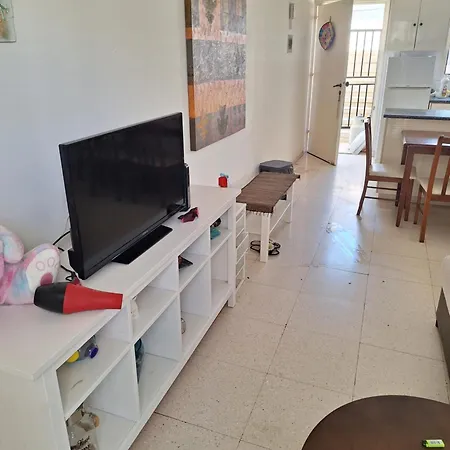 Daire Easy 2 Bedroom Apartment, Makenzi Larnaca