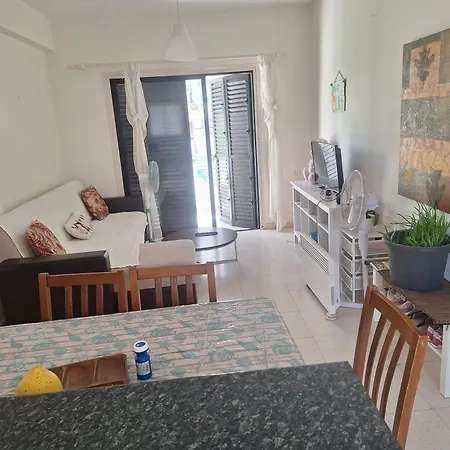Daire Easy 2 Bedroom Apartment, Makenzi