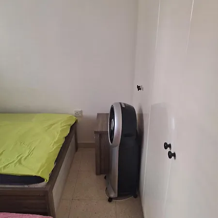 Easy 2 Bedroom Apartment, Makenzi Appartement Larnaca