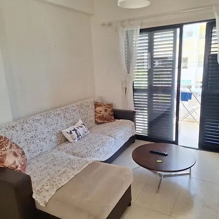 Apartamento Easy 2 Bedroom Apartment, Makenzi *