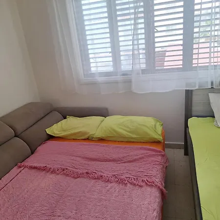 Easy 2 Bedroom Apartment, Makenzi Apartamento