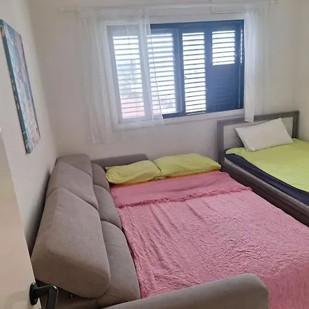 Easy 2 Bedroom Apartment, Makenzi Apartman Aglantzia