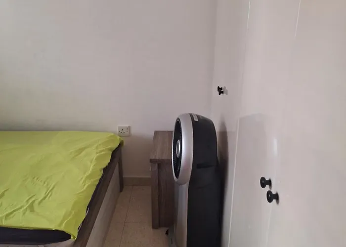Easy 2 Bedroom Apartment, Makenzi דירה לרנקה