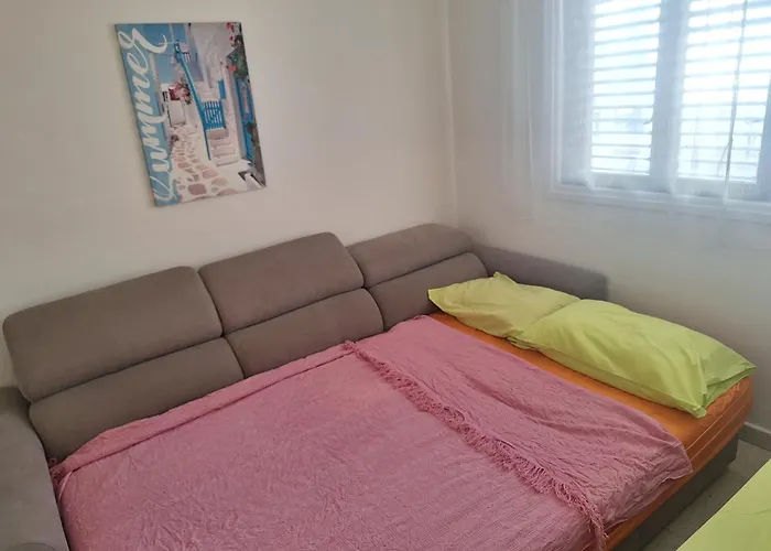 Easy 2 Bedroom Apartment, Makenzi Appartamento