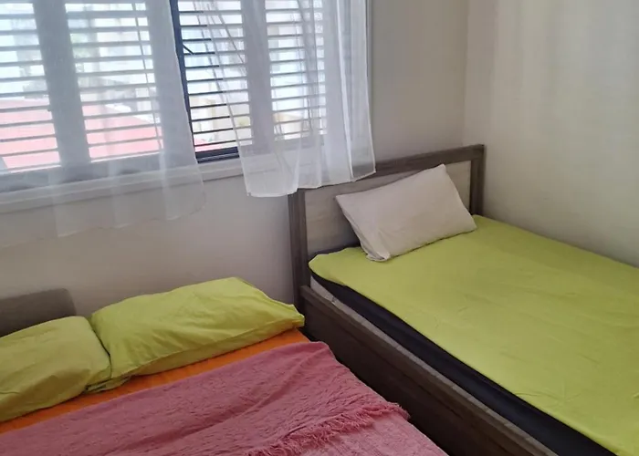 Appartamento Easy 2 Bedroom Apartment, Makenzi *