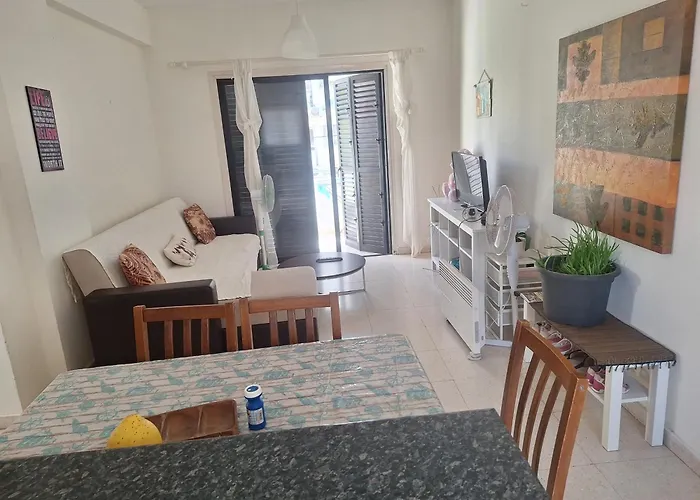 דירה Easy 2 Bedroom Apartment, Makenzi