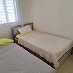 Easy 2 Bedroom Apartment, Makenzi Apartment