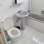 Easy 2 Bedroom Apartment, Makenzi Apartment