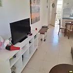 Apartment Easy 2 Bedroom Apartment, Makenzi Larnaca