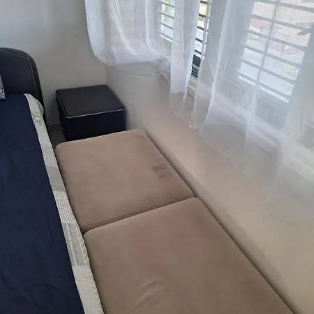 Easy 2 Bedroom Apartment, Makenzi דירה *